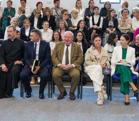 Jedynka łączy pokolenia! Jubileusz 90-lecia Publicznej Szkoły Podstawowej nr 1 w Grójcu